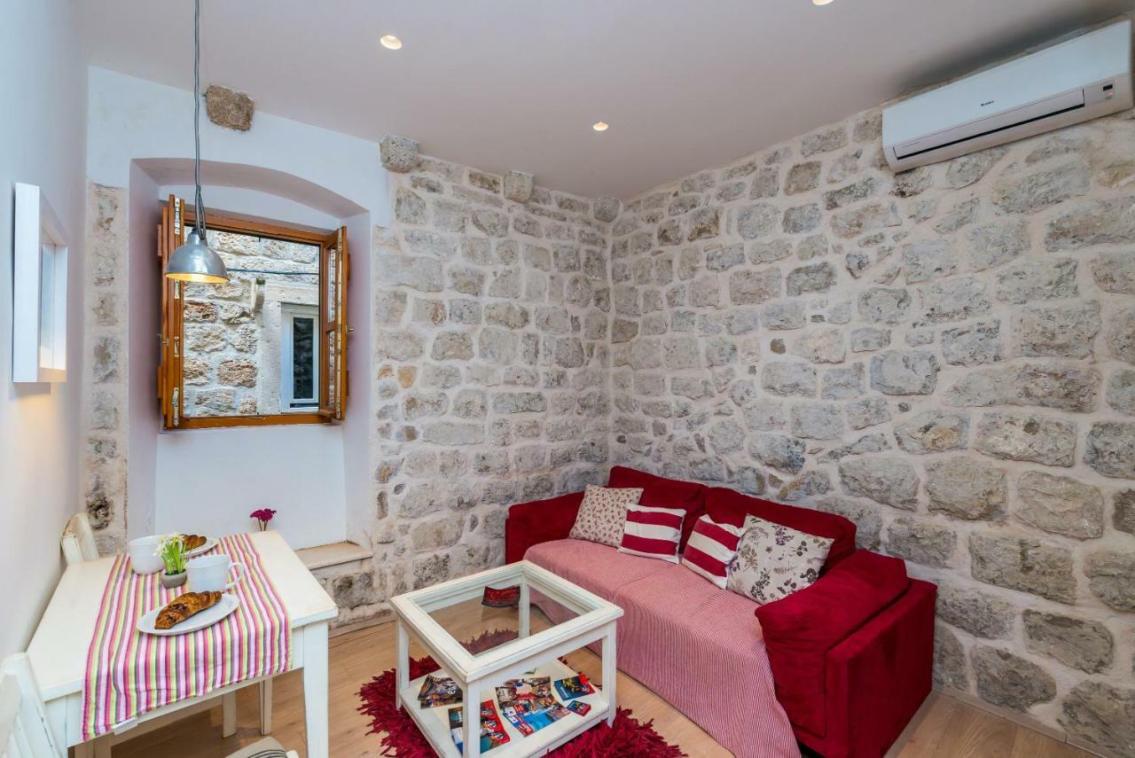 Historical Old Town Apartment