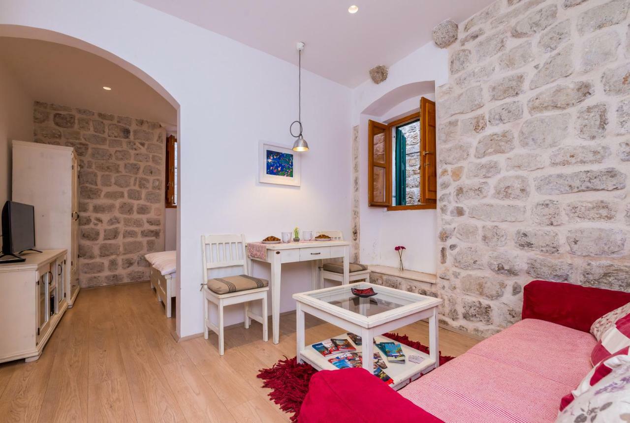 Historical Old Town Apartment *