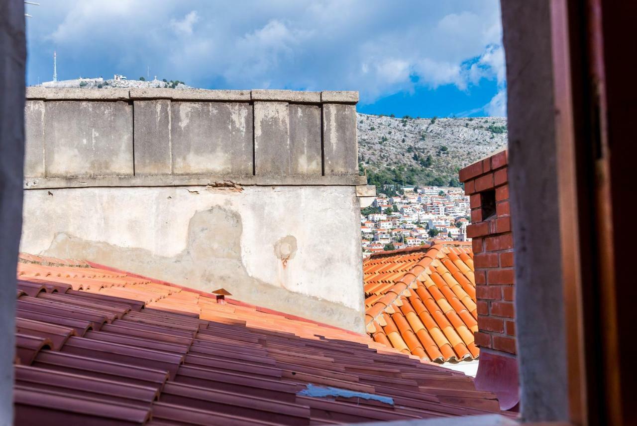 Historical Old Town Apartment