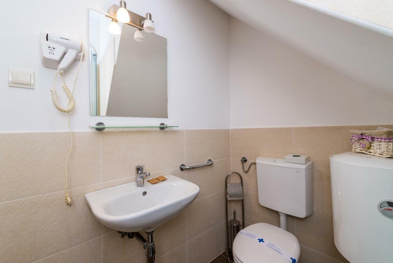 Historical Old Town Apartment *