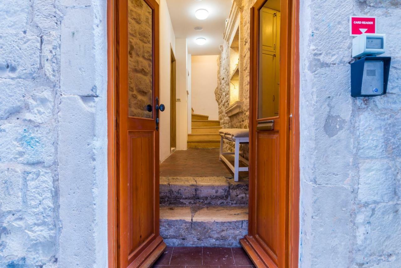 Historical Old Town Apartment *