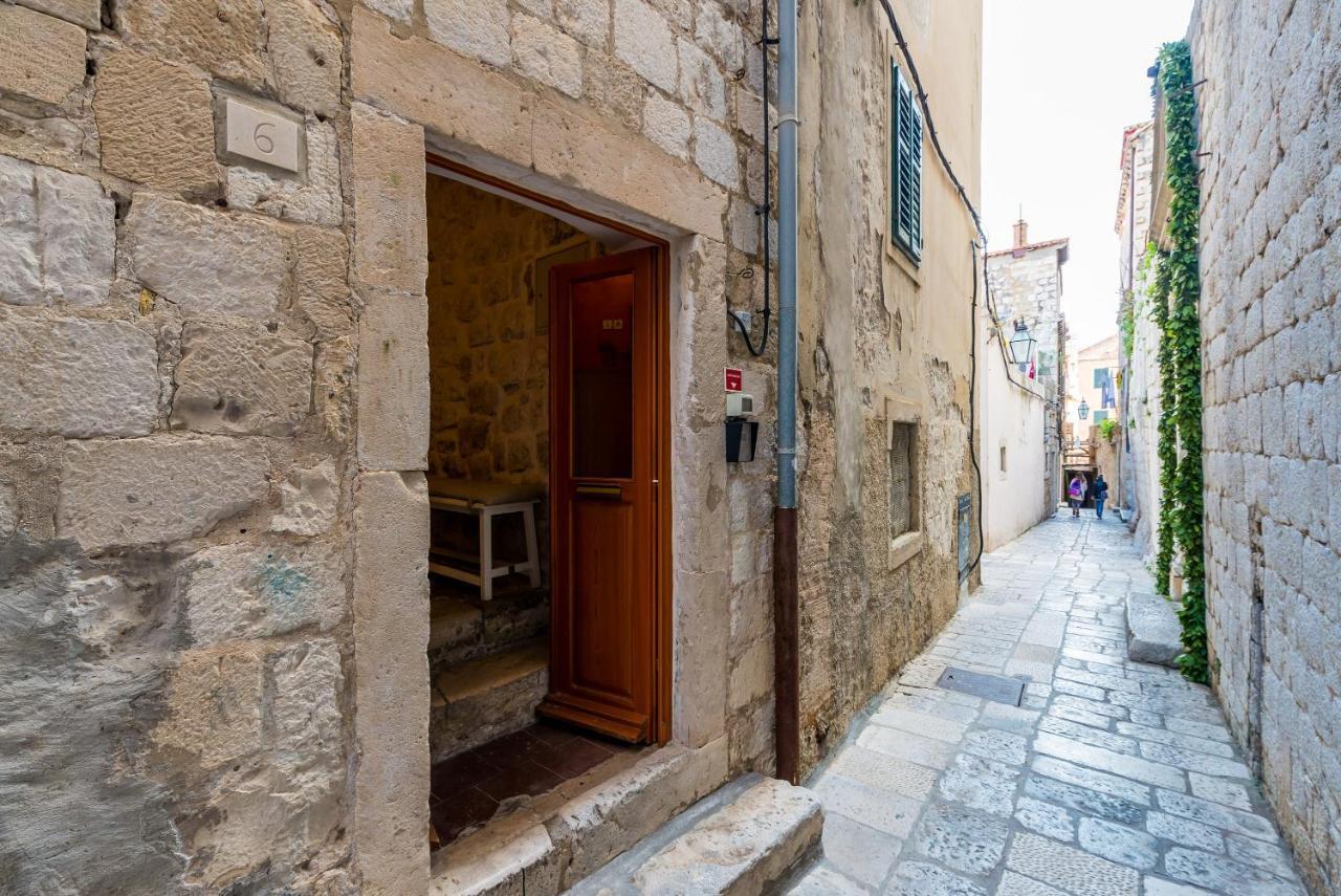 Historical Old Town Apartment
